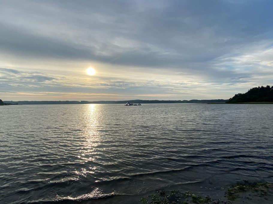 Idyllisk, Historisk Byhus Ved Fjorden I Mariager Kültér fotó
