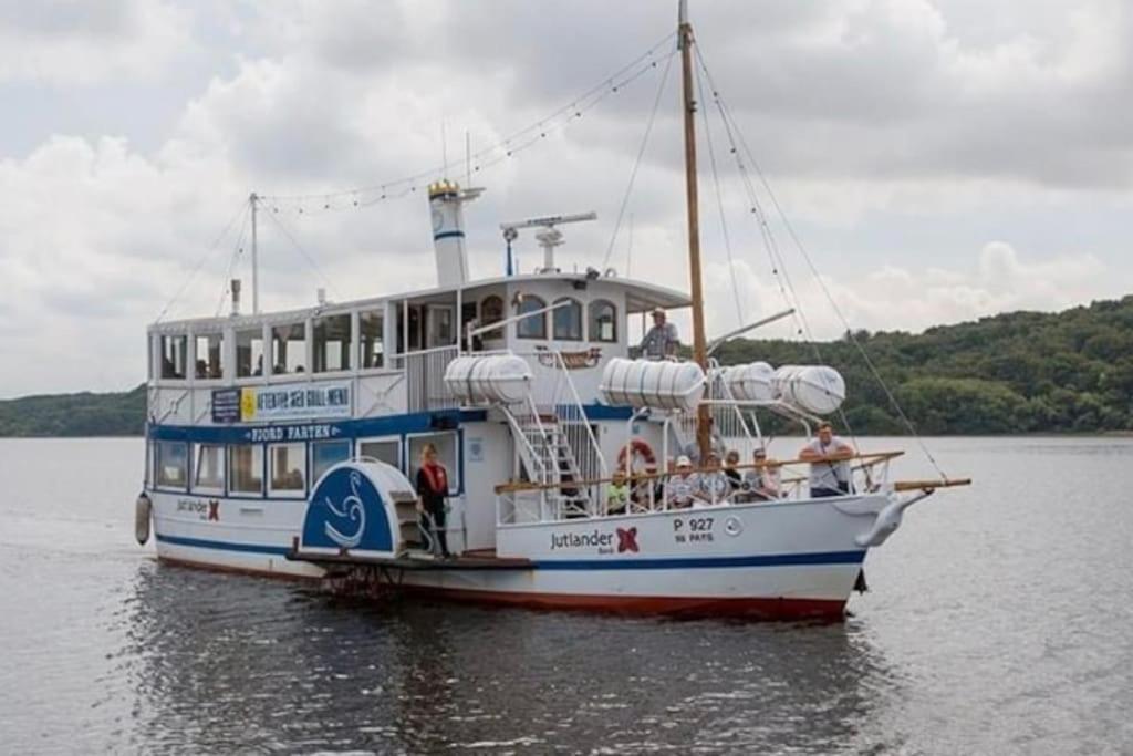 Idyllisk, Historisk Byhus Ved Fjorden I Mariager Kültér fotó