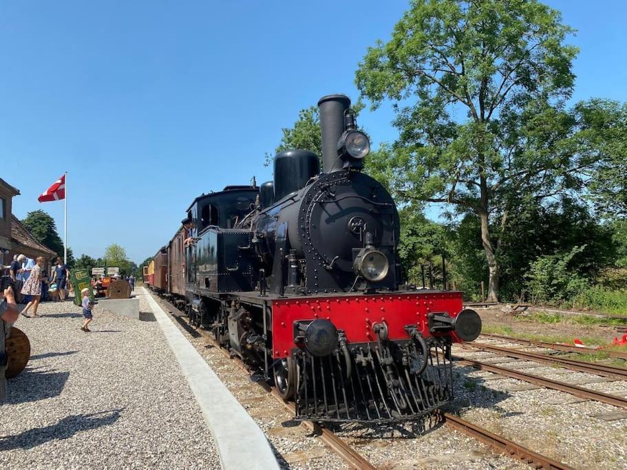Idyllisk, Historisk Byhus Ved Fjorden I Mariager Kültér fotó